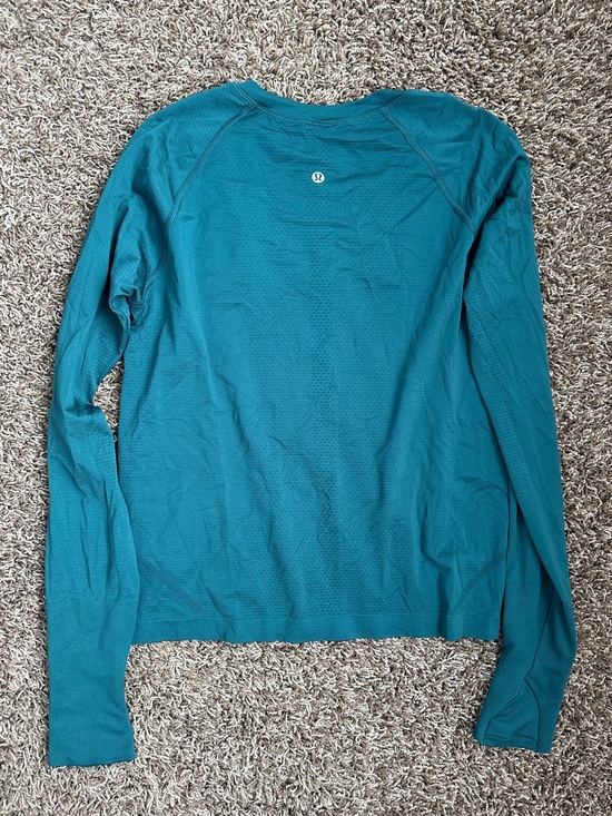 lululemon athletica Tops - Lululemon Swiftly Tech Long Sleeve Waist Length Crew Shirt in Teal Green Size 10